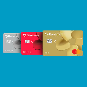 Abánico de tarjetas de crédito Platinum, Clásica y Oro con chip, dispuestas en perspectiva horizontal con fondo azul.